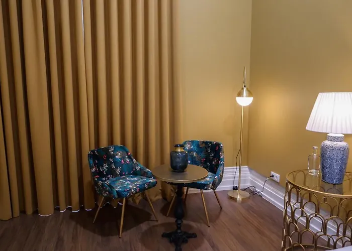 Charming House - O Mercado 3*