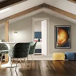 Charming House - O Mercado 3*