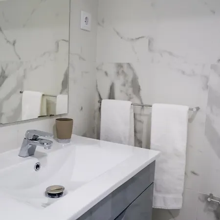 Charming House - O Mercado Πανσιόν