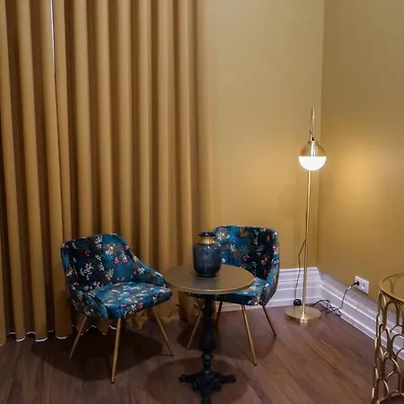 Charming House - O Mercado 3*